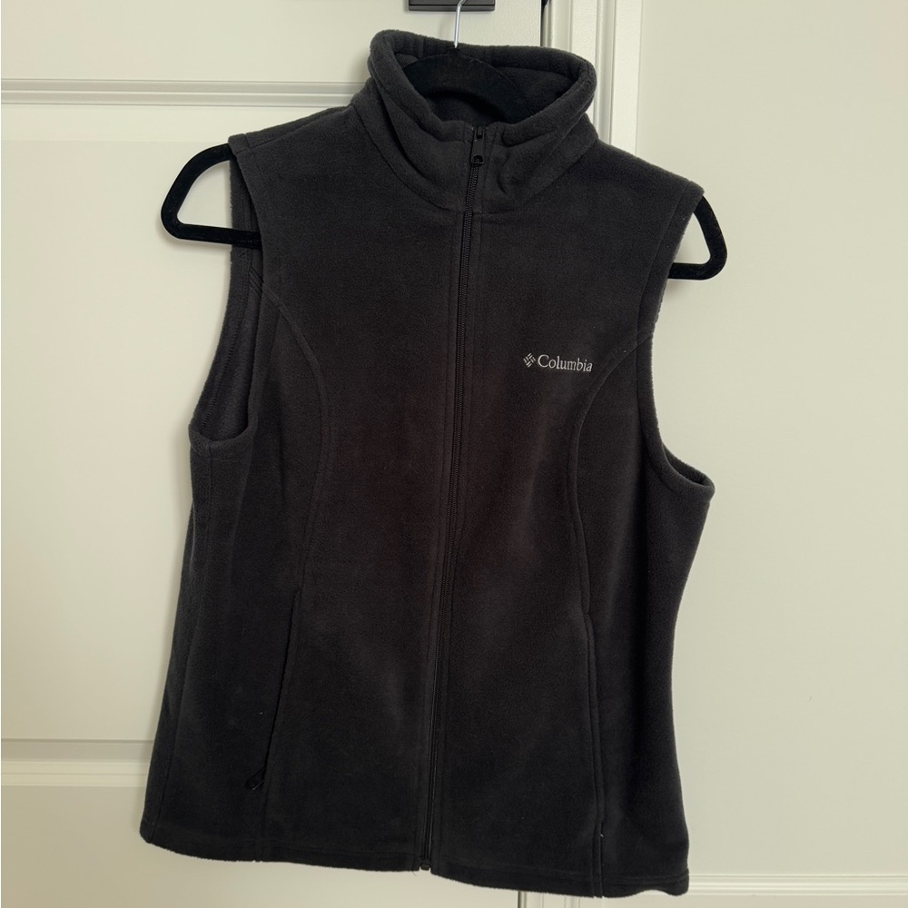 NWOT COLUMBIA FLEECE VEST SZ M